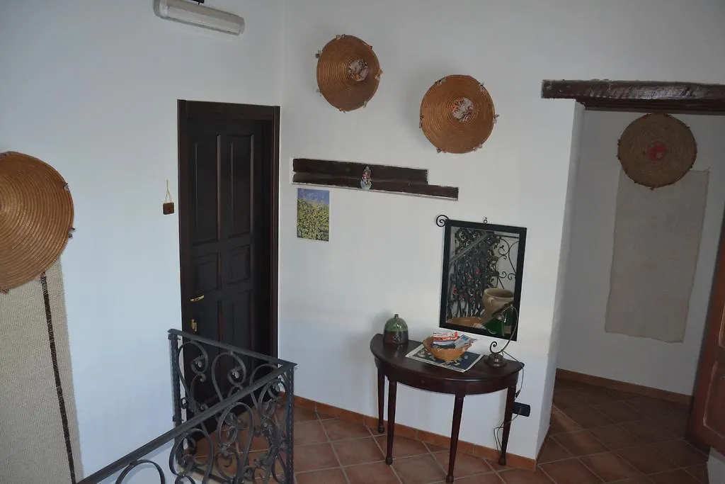 B&B Sa Muredda Sardara Bed & Breakfast