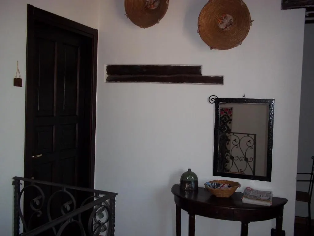 B&B Sa Muredda Sardara 3*,  Italy